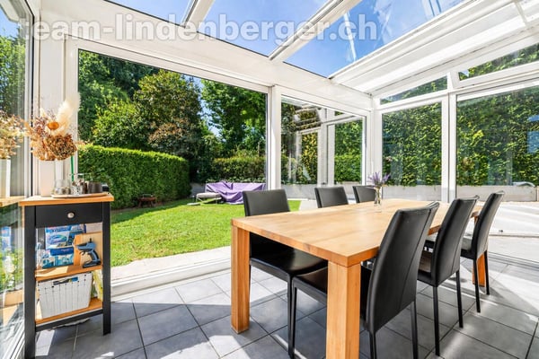 6½ Zi.-Wohntraum mit Pool in Binningen 3