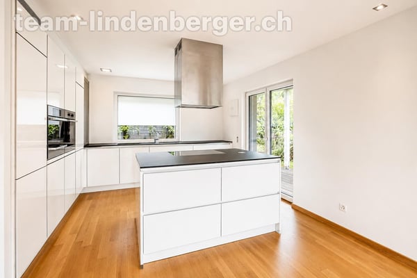 Familienfreundliches 5½ Zi.-Einfamilienhaus mit viel Licht und Garten 3