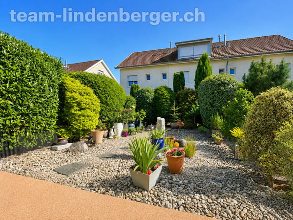 Familienglück in Aesch - Garten, Komfort und ideale Lage vereint 8