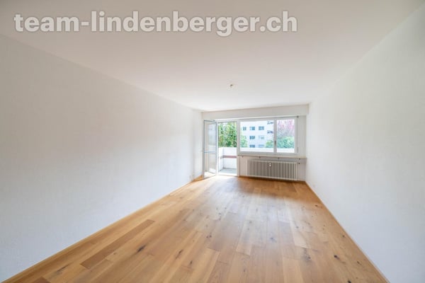 3½ Zi.-Eigentumswohnung mit Lift und Parkplatz 5