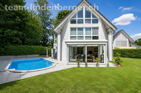 6½ Zi.-Wohntraum mit Pool in Binningen 3