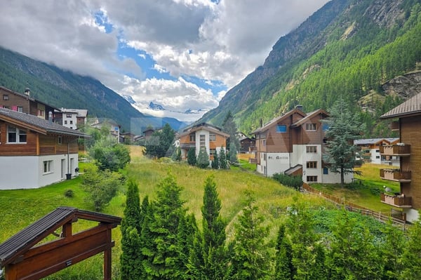 Grosszügiges 5.5-Zimmer-Haus mit Einlieger-Studios an bester Lage in Täsch 11