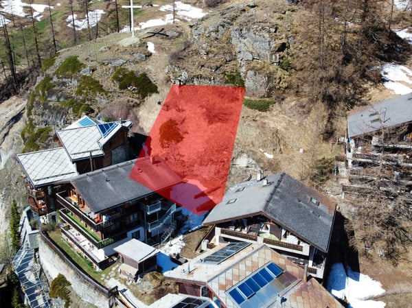 Sonnige Bauparzelle mit Bergsicht in Zermatt 1