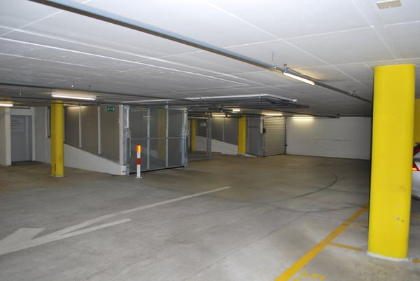 Zentrumsnahe Einstellhallenplätze in privaten Parkhausebenen... 3