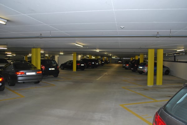 Zentrumsnahe Einstellhallenplätze in privaten Parkhausebenen... 4