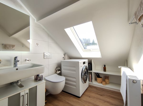 Modern sanierte 2 Zimmer Dachwohnung 6