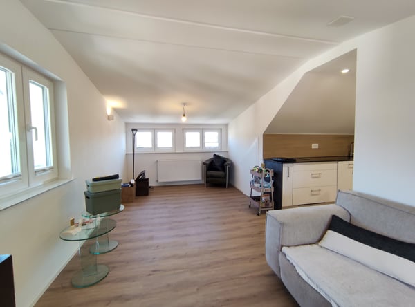 Modern sanierte 2 Zimmer Dachwohnung 3