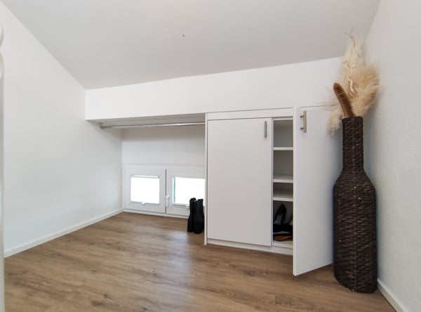 Modern sanierte 2 Zimmer Dachwohnung 9