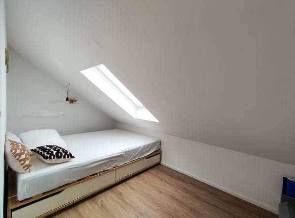 Modern sanierte 2 Zimmer Dachwohnung 5