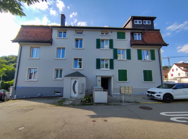 Modern sanierte 2 Zimmer Dachwohnung 1