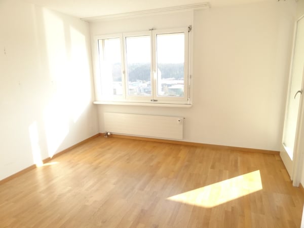 Moderne 2.5 Zimmer-Wohnung nähe Einkaufszentrum 8