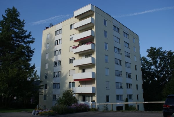Schöne 2-Zimmerwohnung mit Balkon und herrlicher Aussicht 1