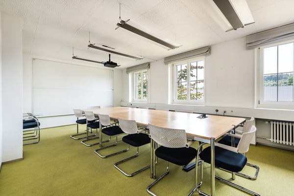 Büro-/Atelierfläche mit grossem Potenzial an Top Lage 2