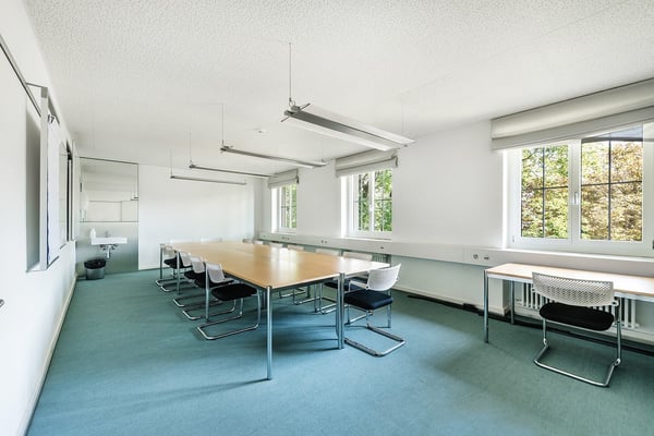 Büro-/Atelierfläche mit grossem Potenzial an Top Lage 4
