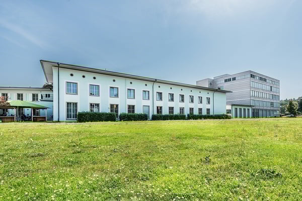 Büro-/Atelierfläche mit grossem Potenzial an Top Lage 6