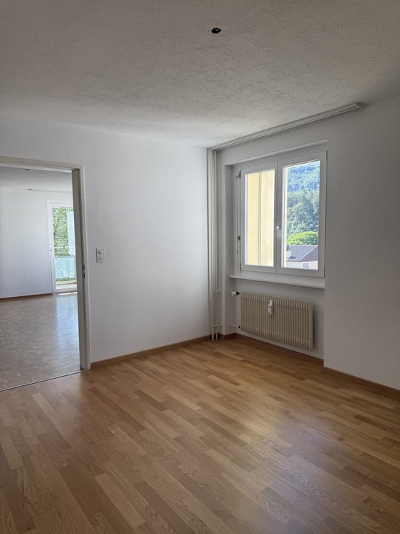 Attraktive 2.0-Zimmerwohnung mit Balkon in Langwiesen 5