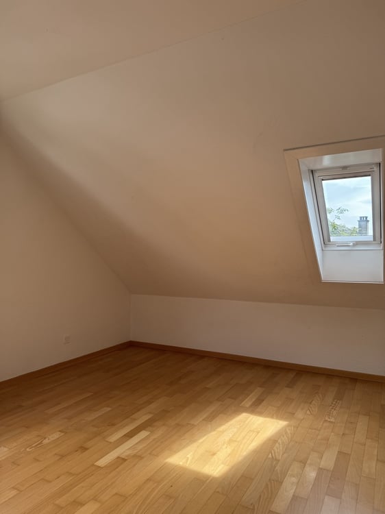 Helle 5.5-Zimmerwohnung im DG mit grosszügigem Grundriss in Hausen am Albis 9