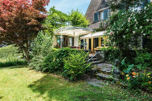 9½-Zimmer-Landhaus mit grossem Garten und viel Privatsphäre 3