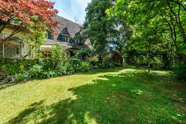 9½-Zimmer-Landhaus mit grossem Garten und viel Privatsphäre 4