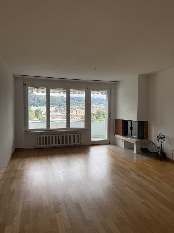 Schöne 3.5-Zimmerwohnung mit Balkon 2