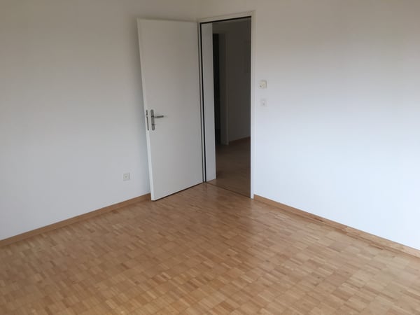 4.5-Zimmer-Wohnung im 1. Obergeschoss mit Balkon 8