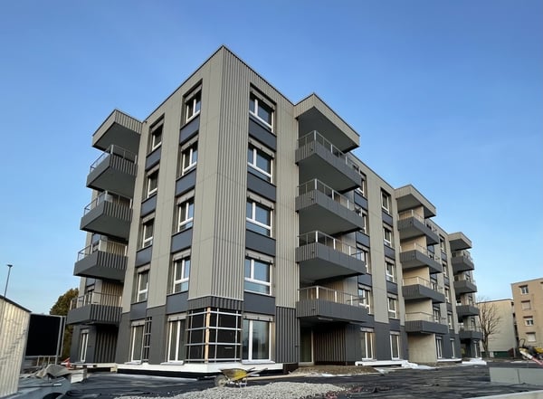 Moderne und stilvolle 3.5 Zimmer Ergeschosswohnung an zentraler Lage