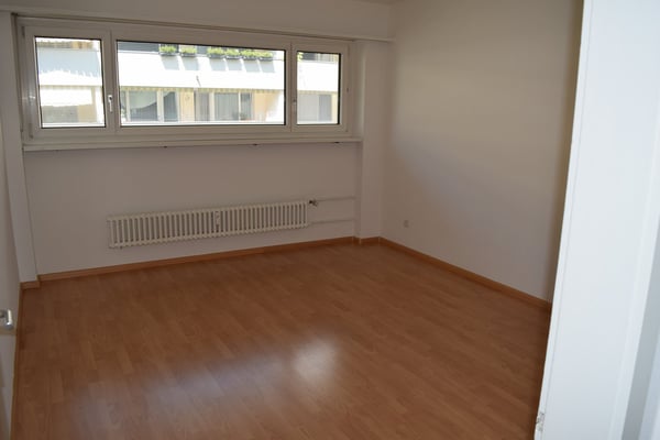 Renovierte 1-Wohnung (1.OG) in gepflegter Liegenschaft zentral und ruhig 5