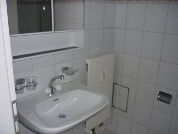Gemütliche, grosse Altbau-Dachwohnung (15m²) im St. Johann-Quartier 6