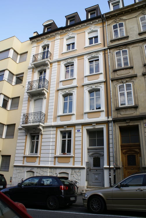 Gemütliche, grosse Altbau-Dachwohnung (15m²) im St. Johann-Quartier 1
