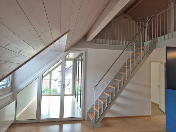 Moderne 3,5-Zimmer-Maisonette-Whg mit Wintergarten + Galerie 8