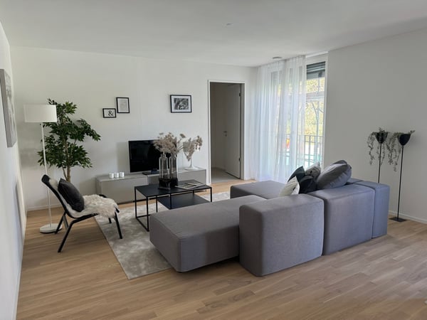 Top moderne 3,5-Zimmer-Whg (1.OG) mit Loggia, Lift + eigenem Waschturm 5