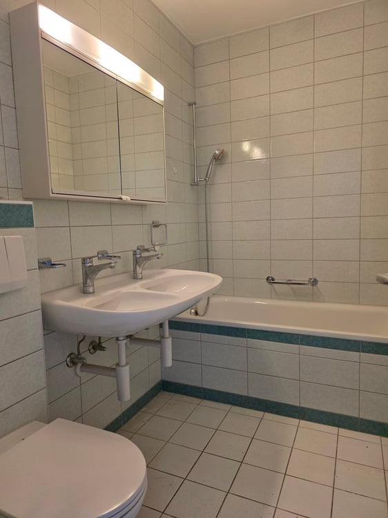 Helle 4-Zi'-Wohnung Nähe Kannenfeldpark und Westfeld-Quartier 12