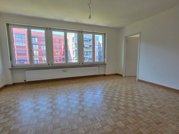 Helle 4-Zi'-Wohnung Nähe Kannenfeldpark und Westfeld-Quartier 8