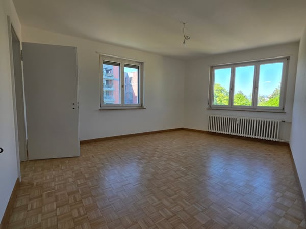 Helle 4-Zi'-Wohnung Nähe Kannenfeldpark und Westfeld-Quartier 9