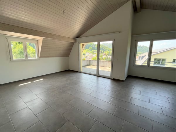 Grosszügige 3,5-Zimmer-Dachwohnung mit Balkon an erhöhter Lage 3