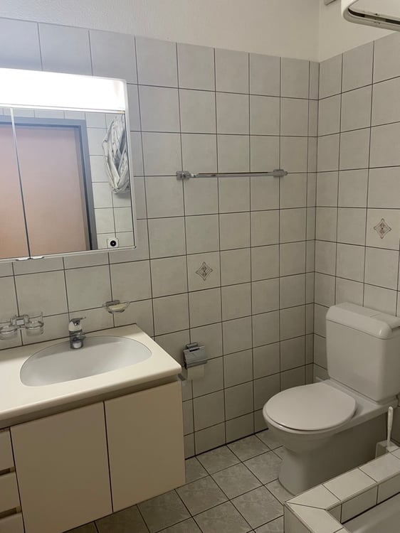 Grosszügige EG Wohnung im steuergünstigen Staufen 9