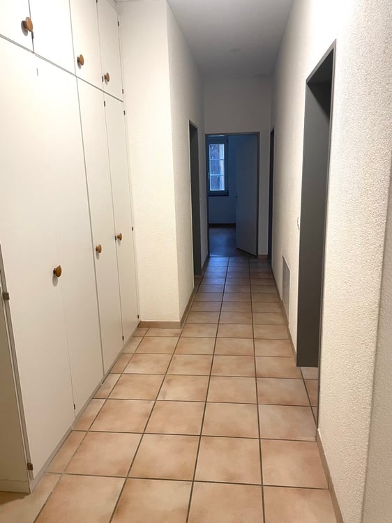 Grosszügige EG Wohnung im steuergünstigen Staufen 8