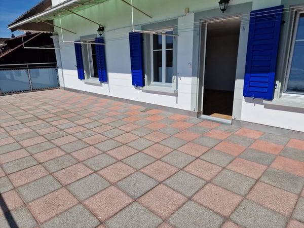 Charmante 4-Zimmerwohnung mit sensantioneller Terrasse und Aussicht 8