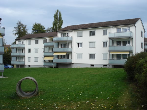 4-Zimmerwohnung mit moderner Küche und grosszügigem Balkon 1