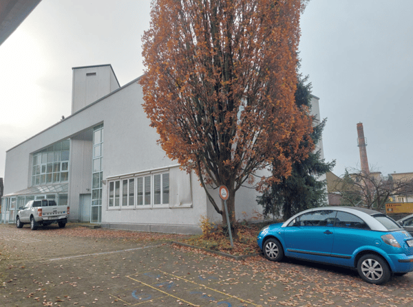 Gewerberäumlichkeiten im Herzen von Niederlenz 1