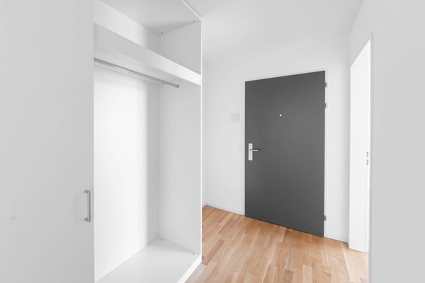 An Toplage moderne 2.5 Zimmerwohnung 6