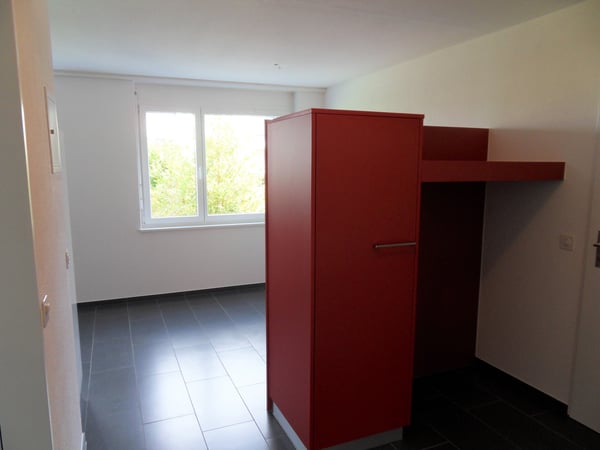 Helle Single-Wohnung mit Gartensitzplatz 4