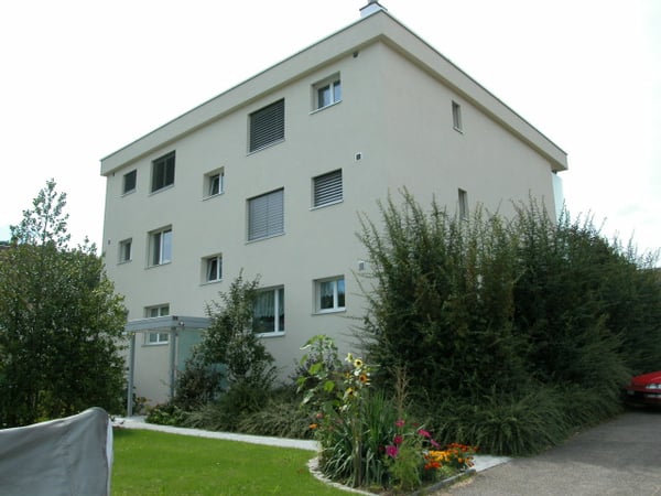 Helle Single-Wohnung mit Gartensitzplatz 1