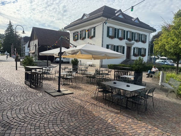 besondere und charaktervolle Sternen-Bar 1