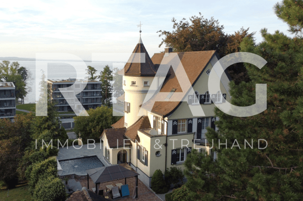 Herrschaftsvilla mit 2'002 m2 parkähnlichem Grundstück 1