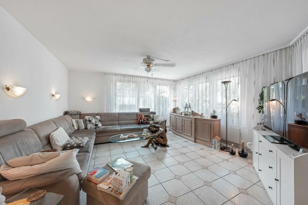 Wohn- und Geschäftshaus 5