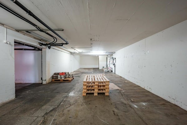 Wohn- und Geschäftshaus 14