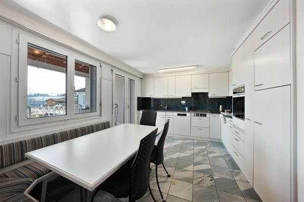 Gewerbeliegenschaft mit Entwicklungspotenzial 12