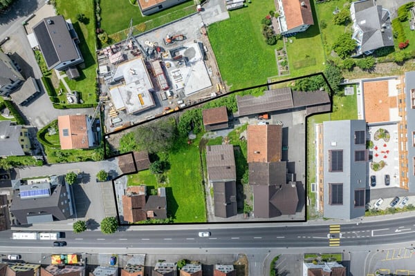 Bauland mit bewilligtem Neubauprojekt 