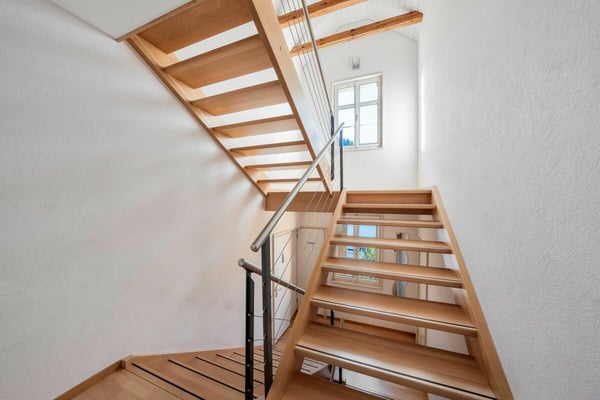 Wohn- und Geschäftshaus 6